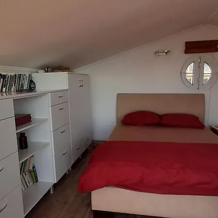 Nyaraló Aj Muestakil Ev Doert Odali *