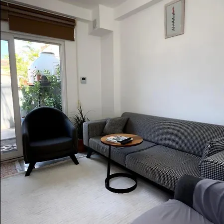 Aj Muestakil Ev Doert Odali Nyaraló