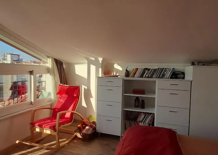 Aj Muestakil Ev Doert Odali