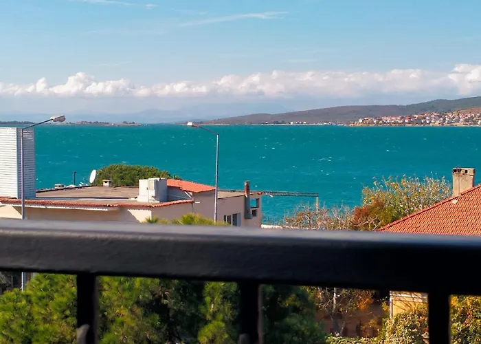 Aj Muestakil Ev Doert Odali Айвалик