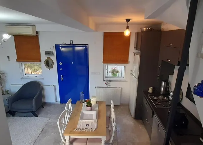 Aj Muestakil Ev Doert Odali Vakantiehuis Ayvalı