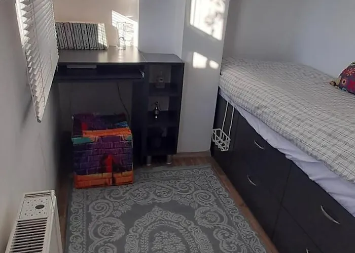 Aj Muestakil Ev Doert Odali *