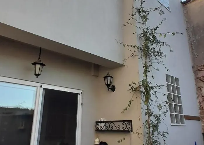 Aj Muestakil Ev Doert Odali