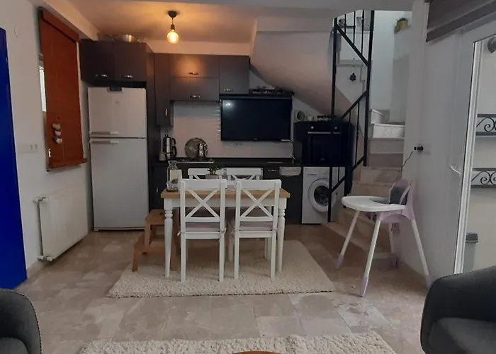 Aj Muestakil Ev Doert Odali *