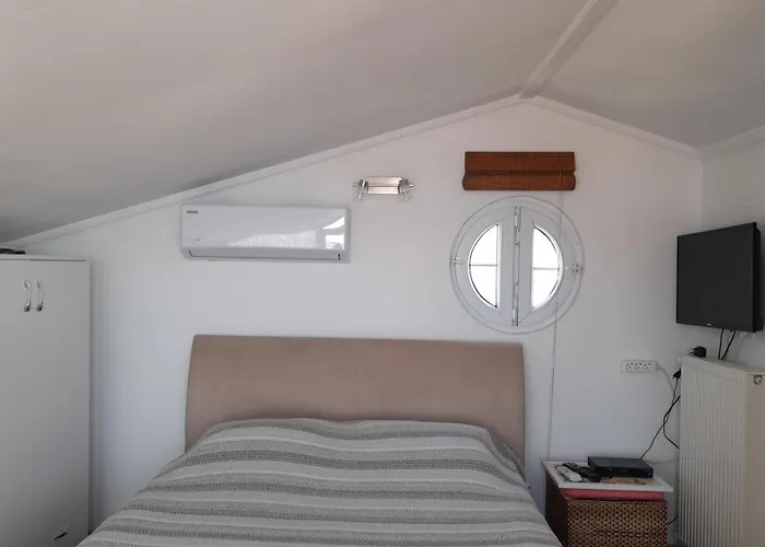 Aj Muestakil Ev Doert Odali