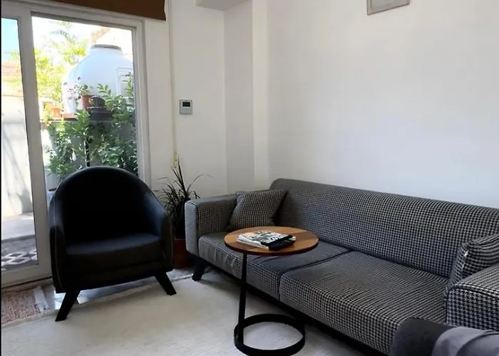 Aj Muestakil Ev Doert Odali Vakantiehuis