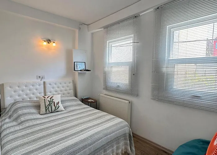 Aj Muestakil Ev Doert Odali * Айвалик